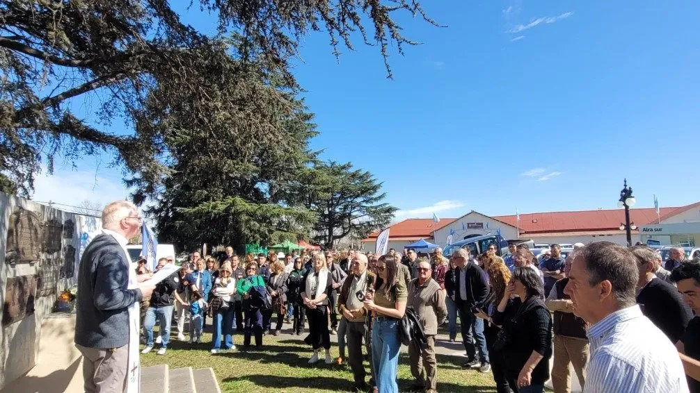 Cortaron las cintas y quedó habilitada la 95ª Exposición Rural de Bolívar